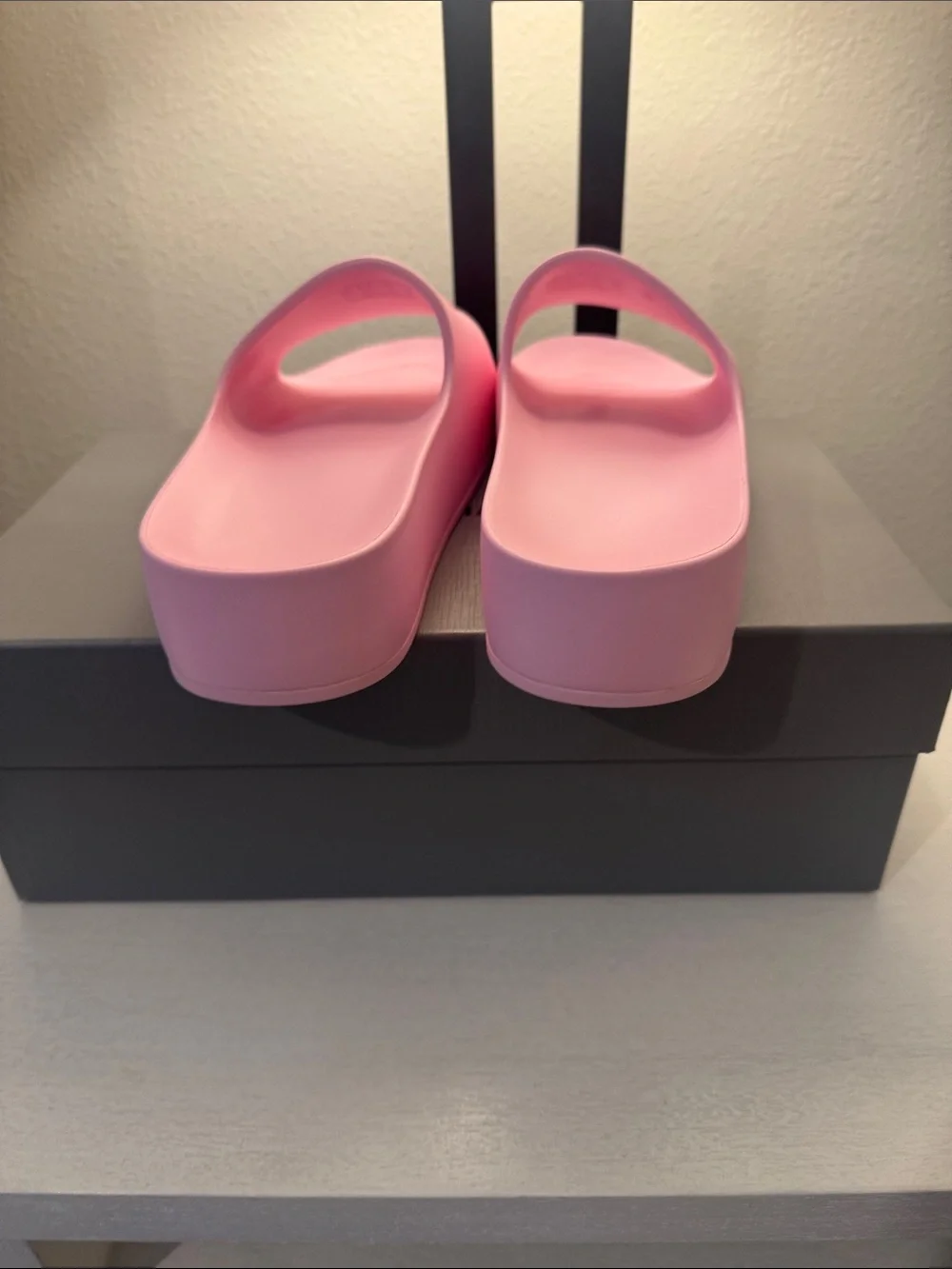 Balenciaga Chunky Slide Rubber Logo Sandal - Light Pink